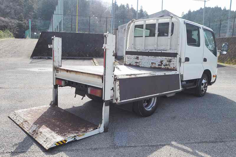 トヨタダイナWキャブ平ボディ垂直式パワーゲート|中古トラックの販売・買取・査定のアイナビ