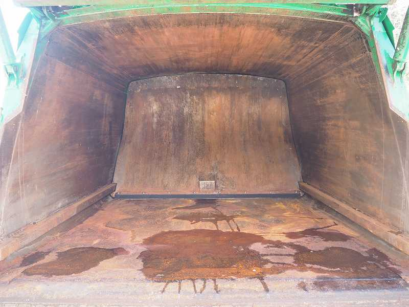 三菱ふそうキャンター新明和プレス式6立米パッカー車|中古トラックの販売・買取・査定のアイナビ