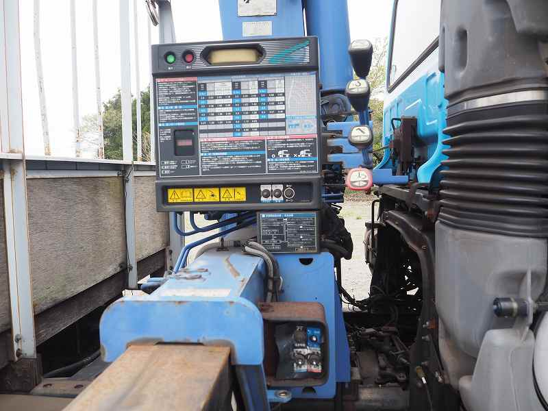 UDコンドル4段クレーン角足ラジコンアルミ平ボディベッド|中古トラックの販売・買取・査定のアイナビ