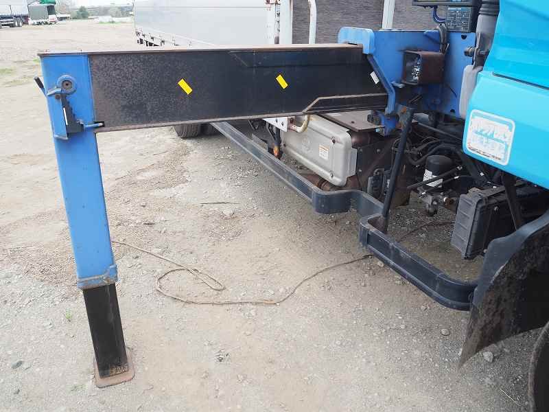 UDコンドル4段クレーン角足ラジコンアルミ平ボディベッド|中古トラックの販売・買取・査定のアイナビ