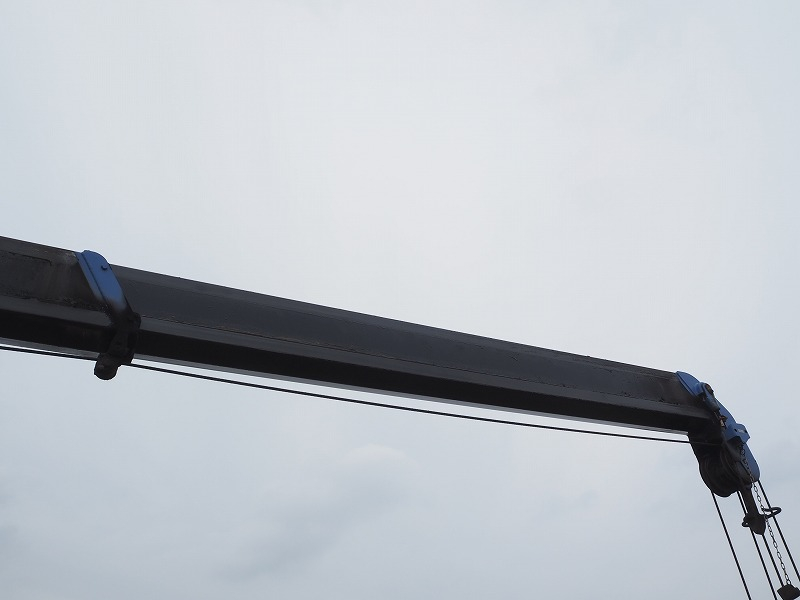 UDコンドル4段クレーン角足ラジコンアルミ平ボディベッド|中古トラックの販売・買取・査定のアイナビ