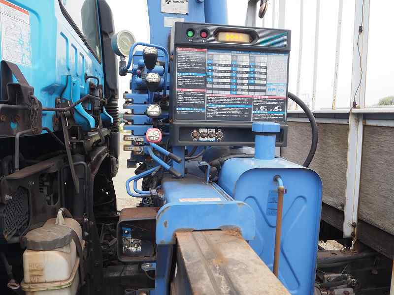 UDコンドル4段クレーン角足ラジコンアルミ平ボディベッド|中古トラックの販売・買取・査定のアイナビ