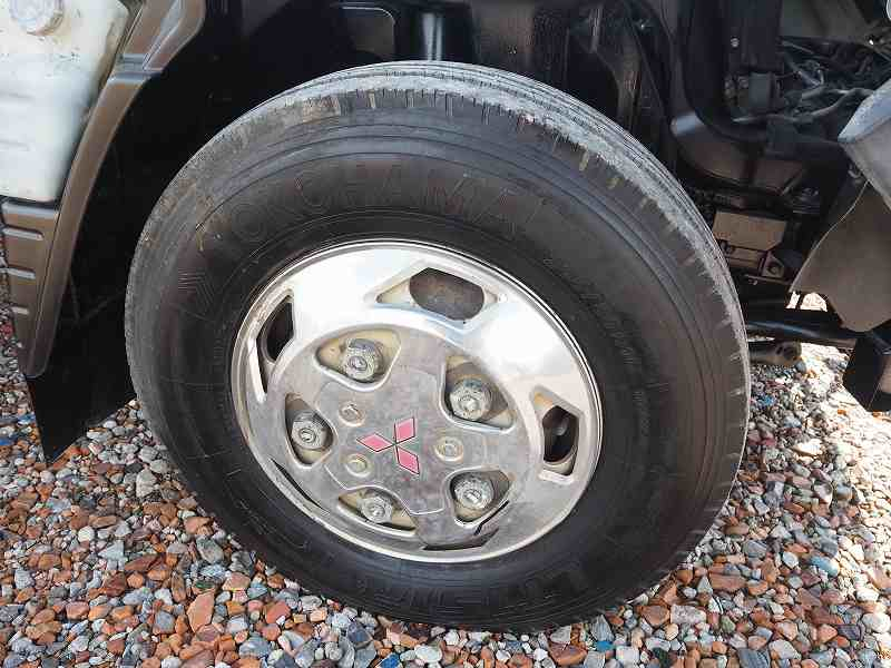 三菱ふそうキャンター極東製2.5立米生コンミキサー車|中古トラックの販売・買取・査定のアイナビ