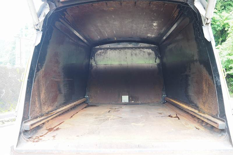 三菱ファイタープレス式10.2立米パッカー車連続スイッチ|中古トラックの販売・買取・査定のアイナビ