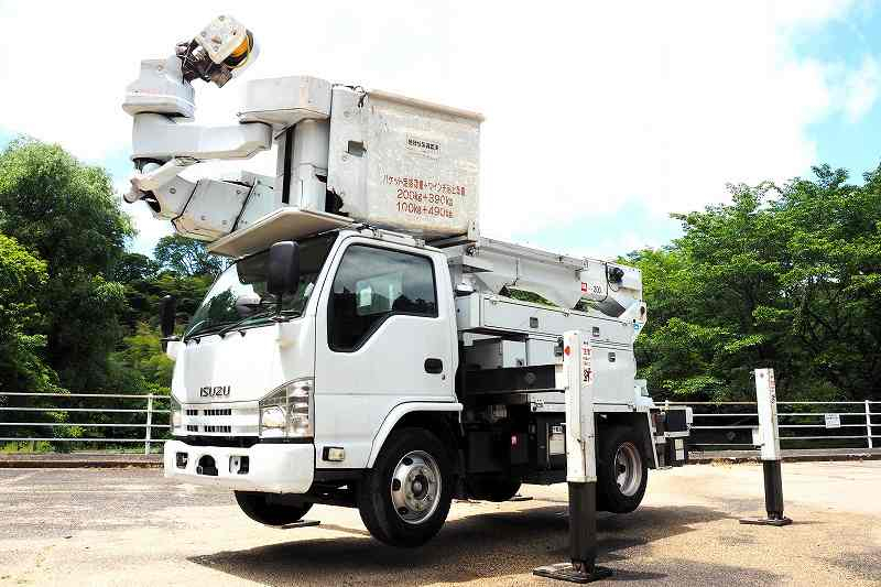 いすゞエルフアイチ製15m電工仕様多関節型高所作業車|中古トラックの販売・買取・査定のアイナビ