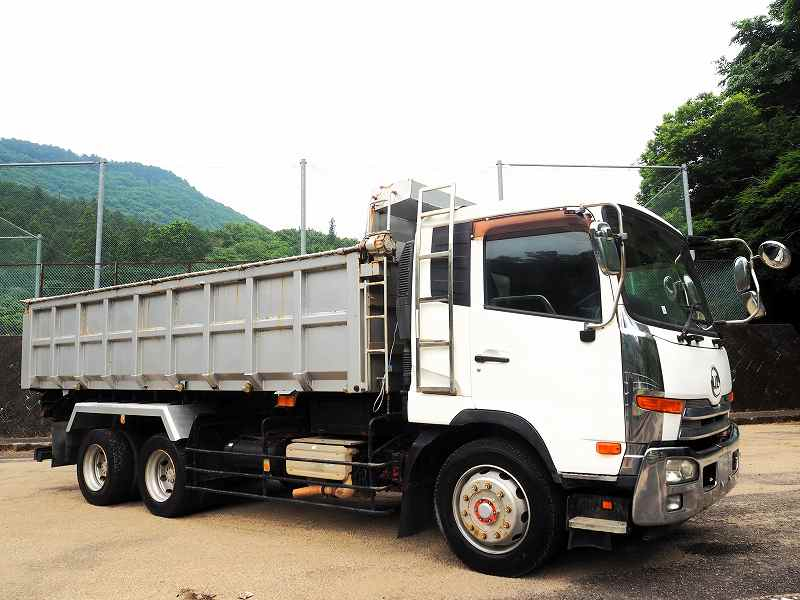 UDコンドル増々トン2デフリターダ水密式深ダンプ13立米|中古トラックの販売・買取・査定のアイナビ