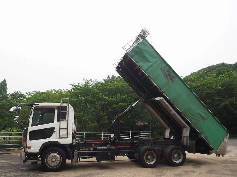 UDコンドル増々トン2デフリターダ水密式深ダンプ13立米|中古トラックの販売・買取・査定のアイナビ