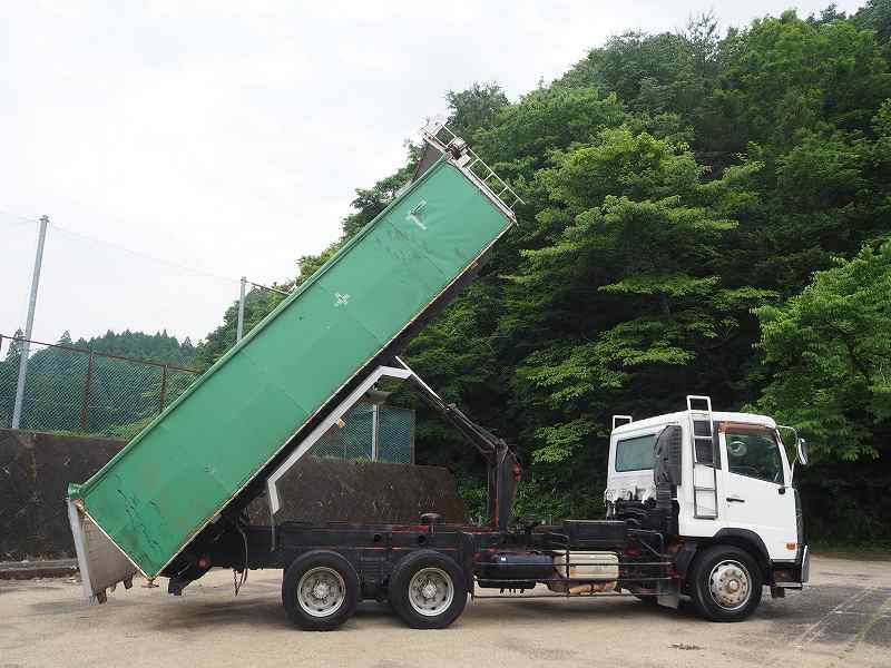 UDコンドル増々トン2デフリターダ水密式深ダンプ13立米|中古トラックの販売・買取・査定のアイナビ