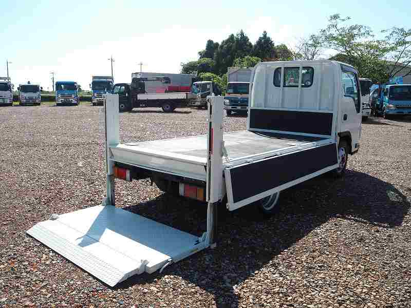 マツダタイタン4WD標準ショート10尺平ボディ垂直式ゲート|中古トラックの販売・買取・査定のアイナビ