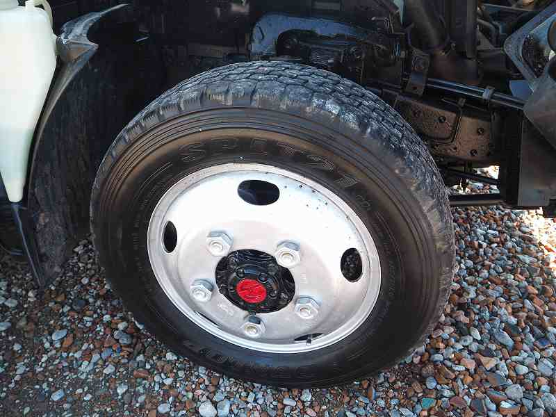 マツダタイタン4WD標準ショート10尺平ボディ垂直式ゲート|中古トラックの販売・買取・査定のアイナビ