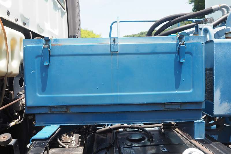 ギガカヤバ製8.7立米生コンミキサー車電動スランプガード|中古トラックの販売・買取・査定のアイナビ