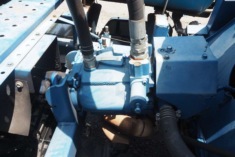 ギガカヤバ製8.7立米生コンミキサー車電動スランプガード|中古トラックの販売・買取・査定のアイナビ