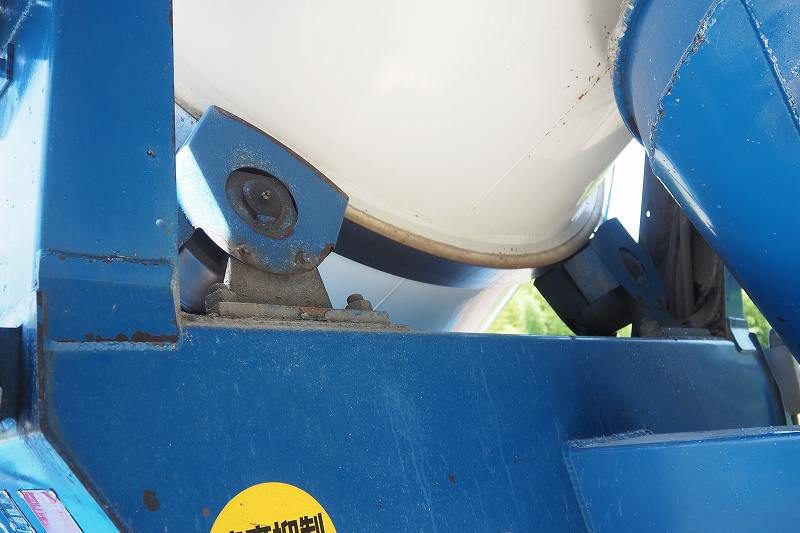 ギガカヤバ製8.7立米生コンミキサー車電動スランプガード|中古トラックの販売・買取・査定のアイナビ