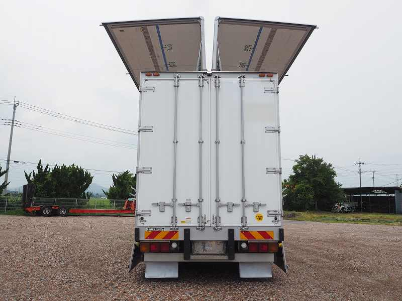 三菱ふそうスーパーグレート4軸低床2デフアルミウイング|中古トラックの販売・買取・査定のアイナビ