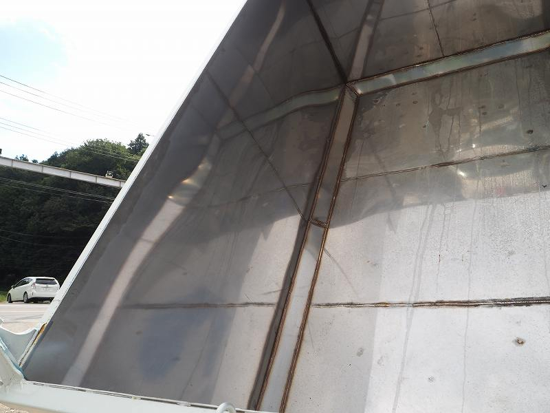 トヨタダイナ4WD高床極東ステンレス張り深ダンプ6.3立米|中古トラックの販売・買取・査定のアイナビ