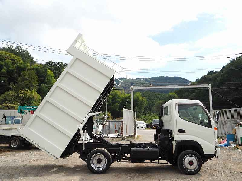 トヨタダイナ4WD高床極東ステンレス張り深ダンプ6.3立米|中古トラックの販売・買取・査定のアイナビ