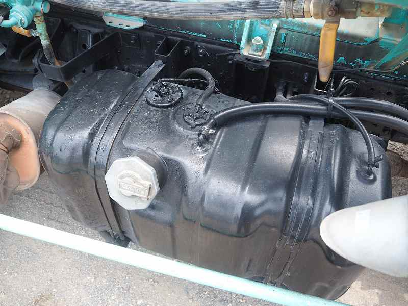 いすゞエルフカヤバ製生コンコンクリートミキサー車2.5立米|中古トラックの販売・買取・査定のアイナビ