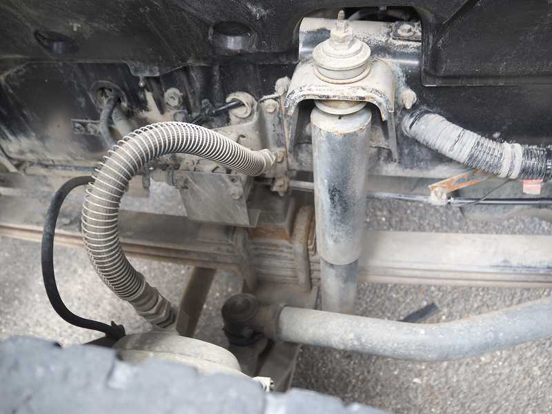 ギガ2デフ新明和8.7立米ミキサー車電動スランプガード|中古トラックの販売・買取・査定のアイナビ