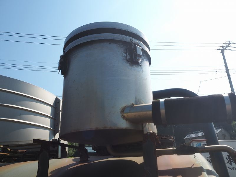 いすゞエルフ衛生車バキュームカー脱臭器付積載3.8t|中古トラックの販売・買取・査定のアイナビ