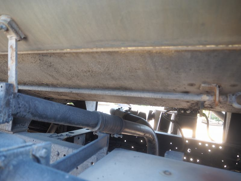 いすゞエルフ衛生車バキュームカー脱臭器付積載3.8t|中古トラックの販売・買取・査定のアイナビ