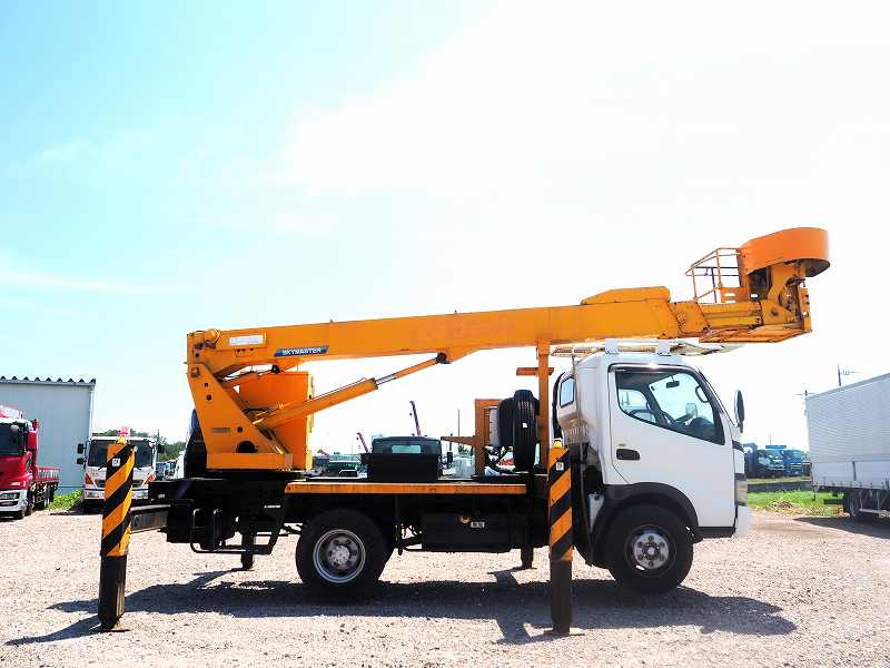 日野デュトロアイチ製SJ16A16m高所作業車|中古トラックの販売・買取・査定のアイナビ