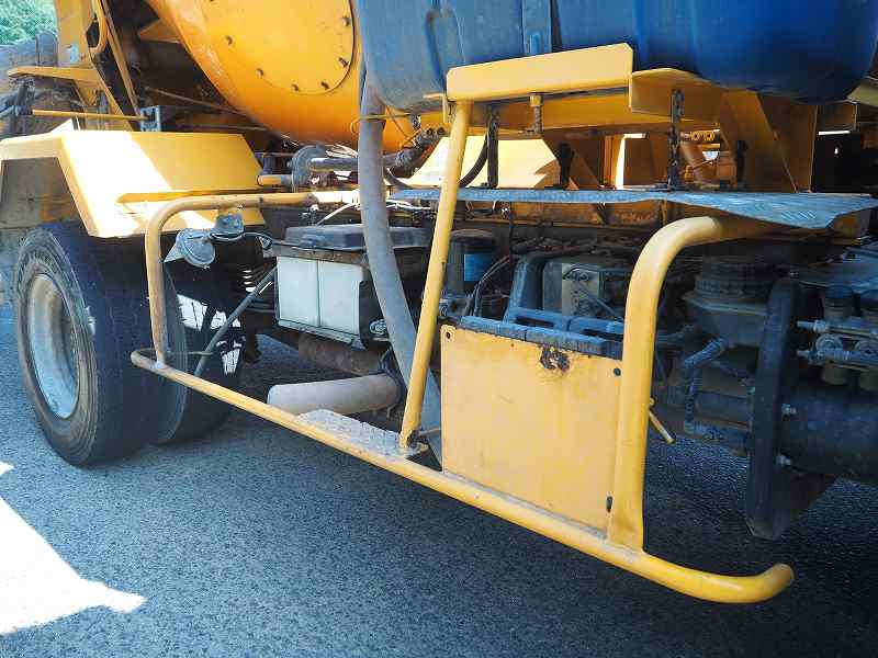 レンジャー生コンコンクリートミキサー車電動スランプガード|中古トラックの販売・買取・査定のアイナビ