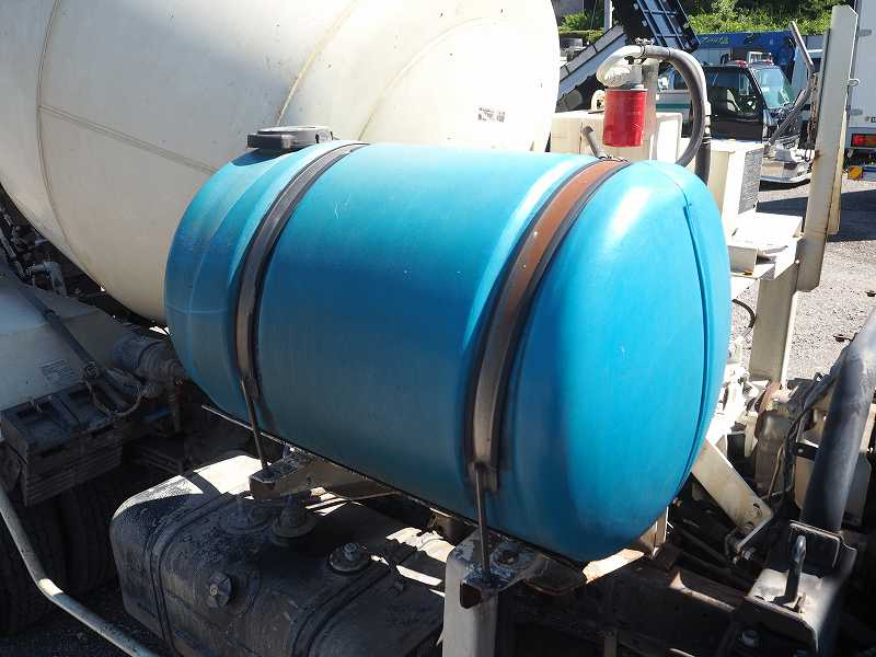 日野デュトロカヤバ製2.5立米生コンコンクリートミキサー車|中古トラックの販売・買取・査定のアイナビ