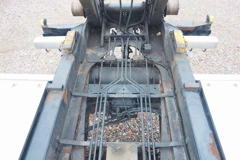 UDクオン2デフGVW22tアームロールツインホイスト410馬力|中古トラックの販売・買取・査定のアイナビ