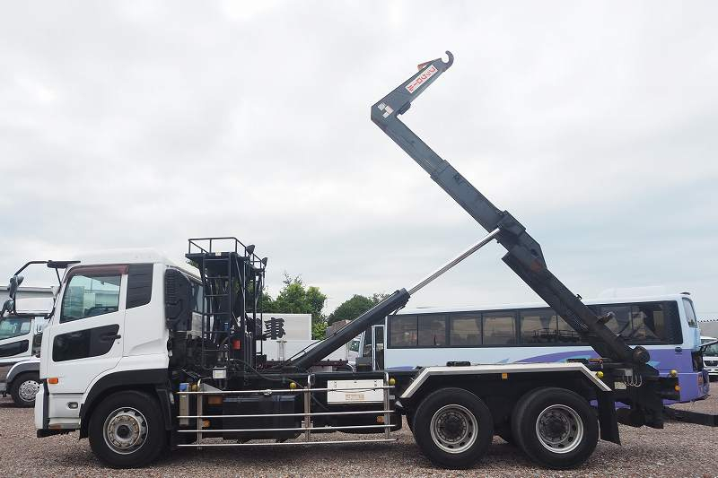 UDクオン2デフGVW22tアームロールツインホイスト410馬力|中古トラックの販売・買取・査定のアイナビ