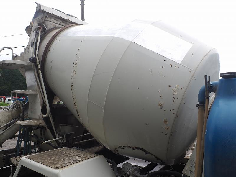 三菱ふそうファイター新明和製生コンコンクリートミキサー車|中古トラックの販売・買取・査定のアイナビ