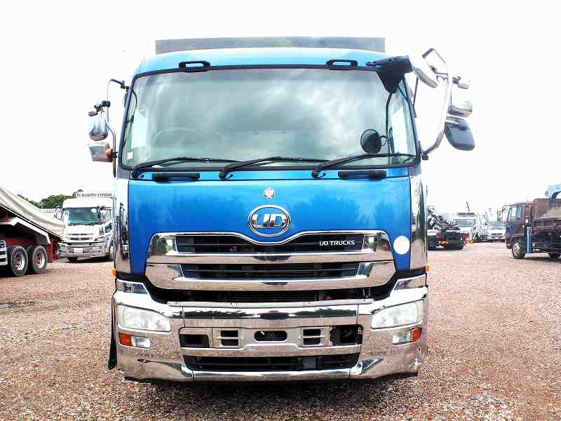 クオン3軸高床アルミB平ボディ造りボディメーターアオリ|中古トラックの販売・買取・査定のアイナビ