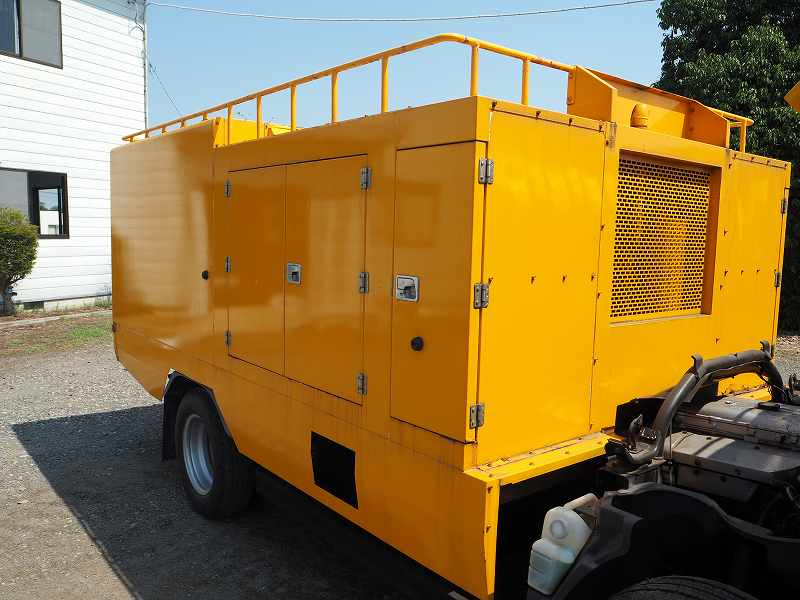 三菱ふそうキャンターマルナカ製高圧洗浄車自動ホースリール|中古トラックの販売・買取・査定のアイナビ