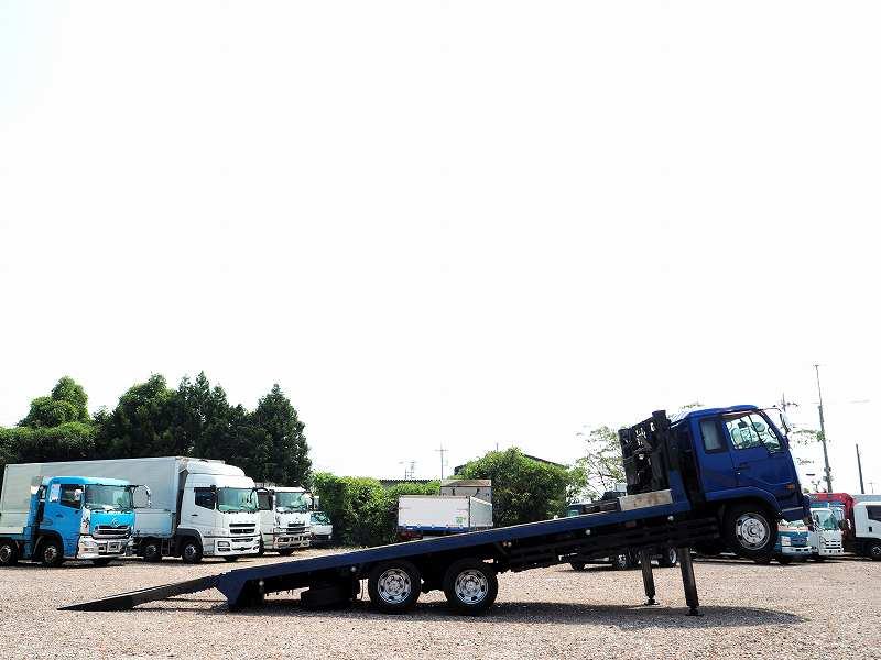 コンドル増々トンリターダセルフローダー自動歩みウインチ|中古トラックの販売・買取・査定のアイナビ