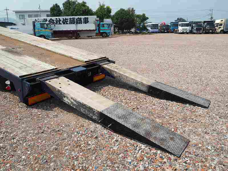 コンドル増々トンリターダセルフローダー自動歩みウインチ|中古トラックの販売・買取・査定のアイナビ