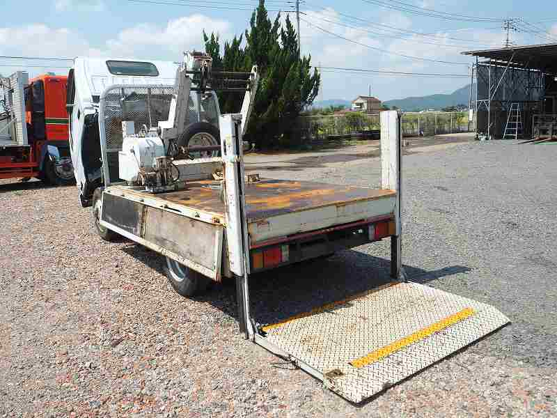 いすゞエルフ4WD標準ショート10尺平ボディ垂直パワーゲート|中古トラックの販売・買取・査定のアイナビ