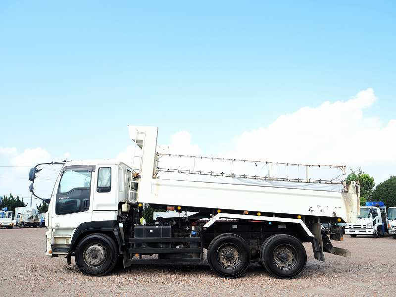 いすゞギガ2デフ積載9.3t5.3×2.3mダンプ電動コボレーン付|中古トラックの販売・買取・査定のアイナビ