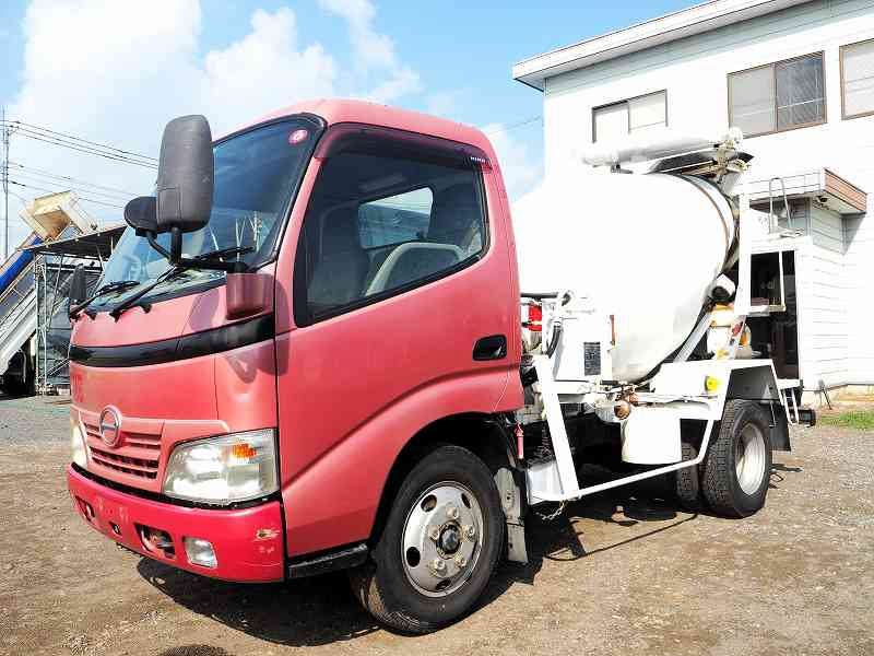 デュトロカヤバ製コンクリートミキサー車電動スランプガード|中古トラックの販売・買取・査定のアイナビ