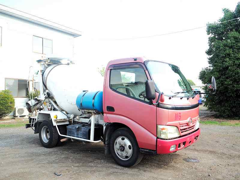 デュトロカヤバ製コンクリートミキサー車電動スランプガード|中古トラックの販売・買取・査定のアイナビ