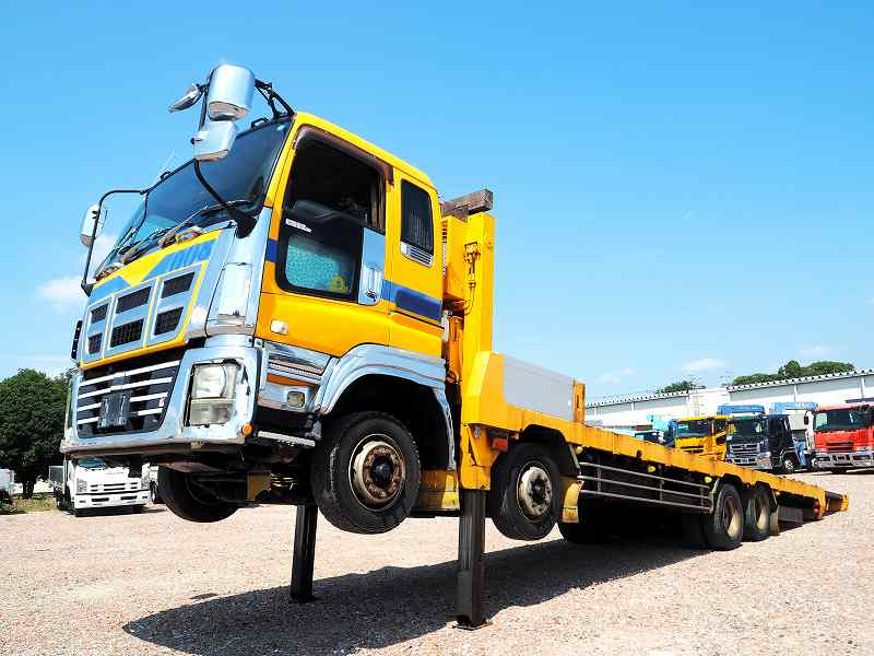 ギガ4軸低床リターダリーフサスセルフ自動あゆみウインチ|中古トラックの販売・買取・査定のアイナビ