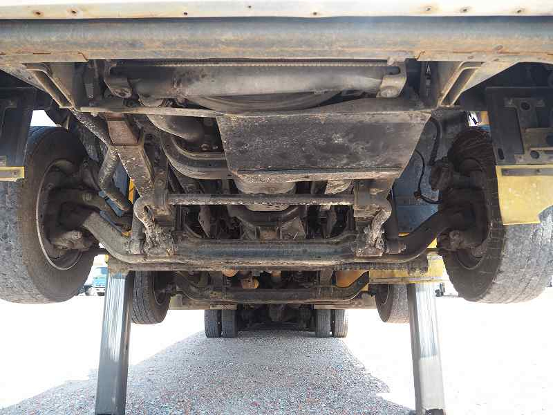 ギガ4軸低床リターダリーフサスセルフ自動あゆみウインチ|中古トラックの販売・買取・査定のアイナビ