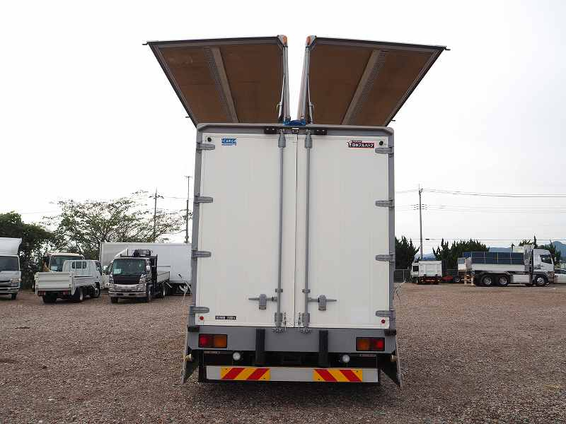 いすゞフォワード6200ワイドエアサスベッド付アルミウイング|中古トラックの販売・買取・査定のアイナビ