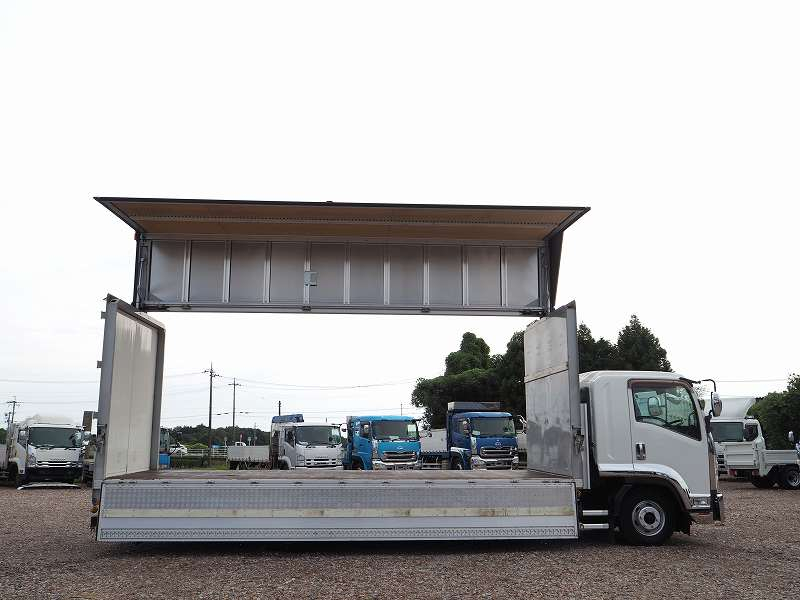 いすゞフォワード6200ワイドエアサスベッド付アルミウイング|中古トラックの販売・買取・査定のアイナビ