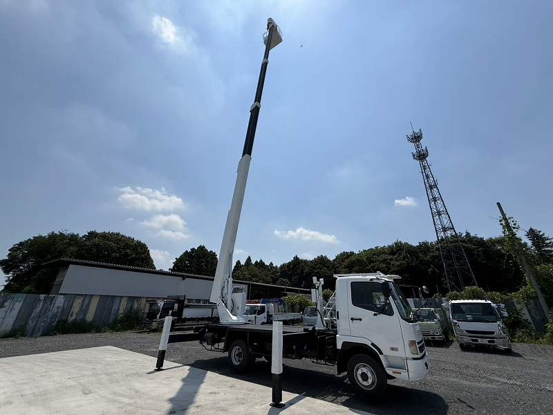 三菱ファイタータダノ製スカイボーイ27m高所作業車自動格納|中古トラックの販売・買取・査定のアイナビ