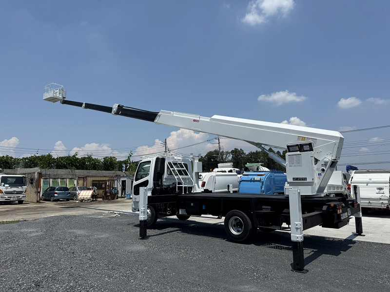 三菱ファイタータダノ製スカイボーイ27m高所作業車自動格納|中古トラックの販売・買取・査定のアイナビ