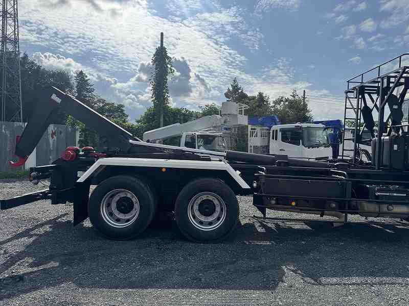 Sグレハイルーフ2デフ極東製アームロールツインホイスト|中古トラックの販売・買取・査定のアイナビ