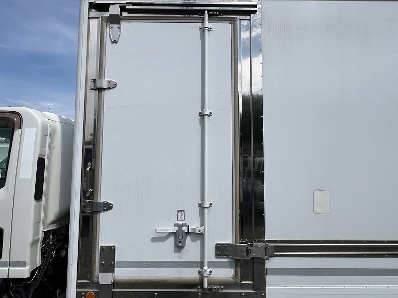 エルフワイドロング矢野特殊保冷バンオートフロア積載3.7t|中古トラックの販売・買取・査定のアイナビ