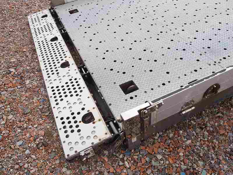 フォワードアイバワークス製セーフティーローダーラジコン付|中古トラックの販売・買取・査定のアイナビ