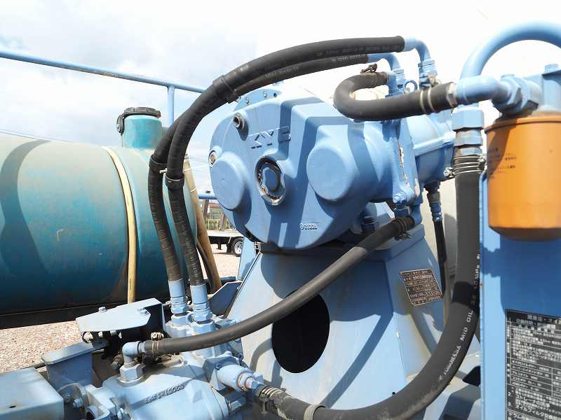 ギガ2デフカヤバ生コンミキサー8.7立米電動スランプガード|中古トラックの販売・買取・査定のアイナビ