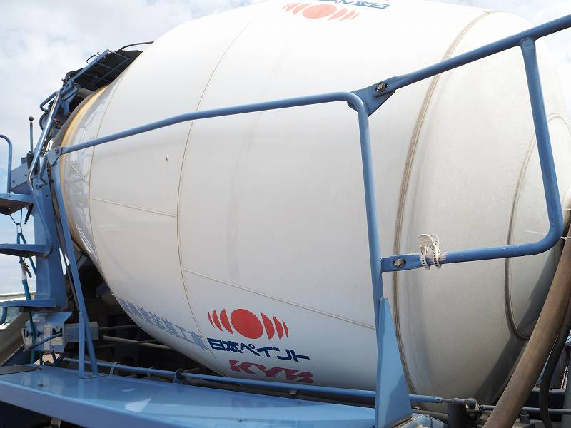 ギガ2デフカヤバ生コンミキサー8.7立米電動スランプガード|中古トラックの販売・買取・査定のアイナビ