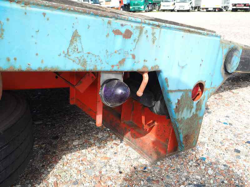 フォワード増トンセルフローダー自動歩みウインチラジコン|中古トラックの販売・買取・査定のアイナビ